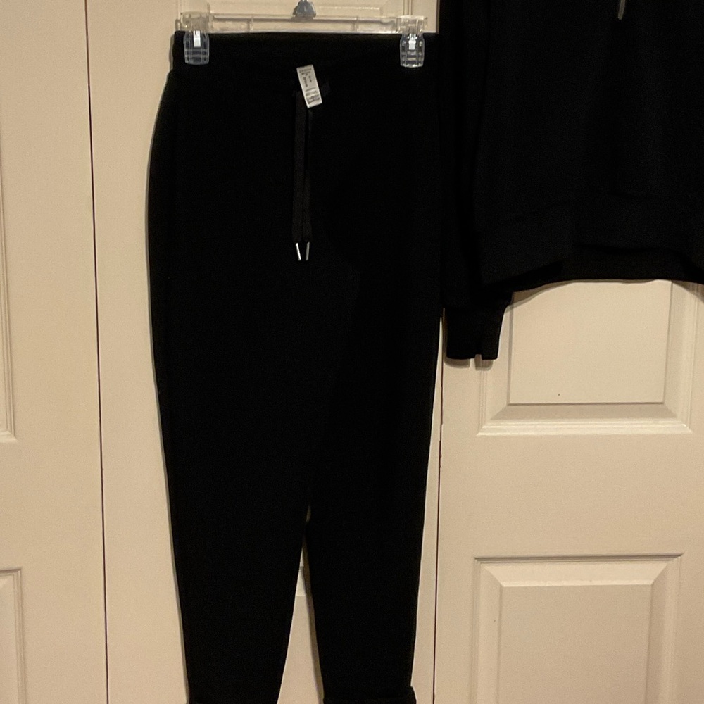 Black Zip-Up Hoodie and Jogger Set - Picture 9 of 9